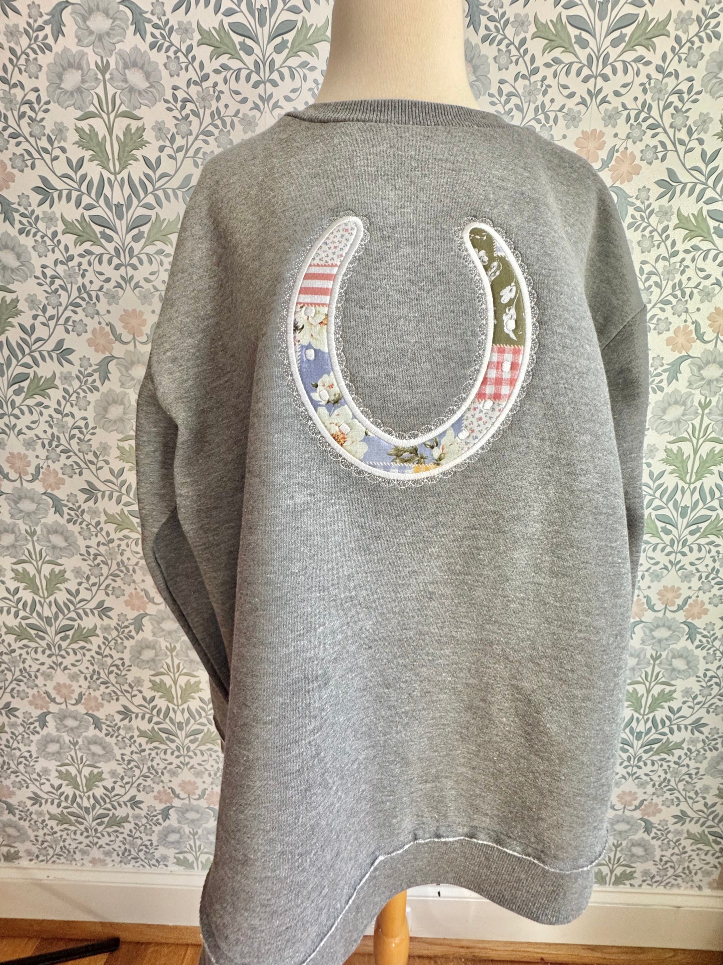 Lace Horseshoe Weekender-Adult Equestrian Apparel
